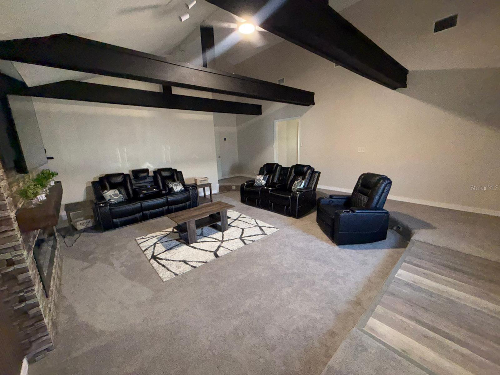 WEEKS D P RESUB - Residential