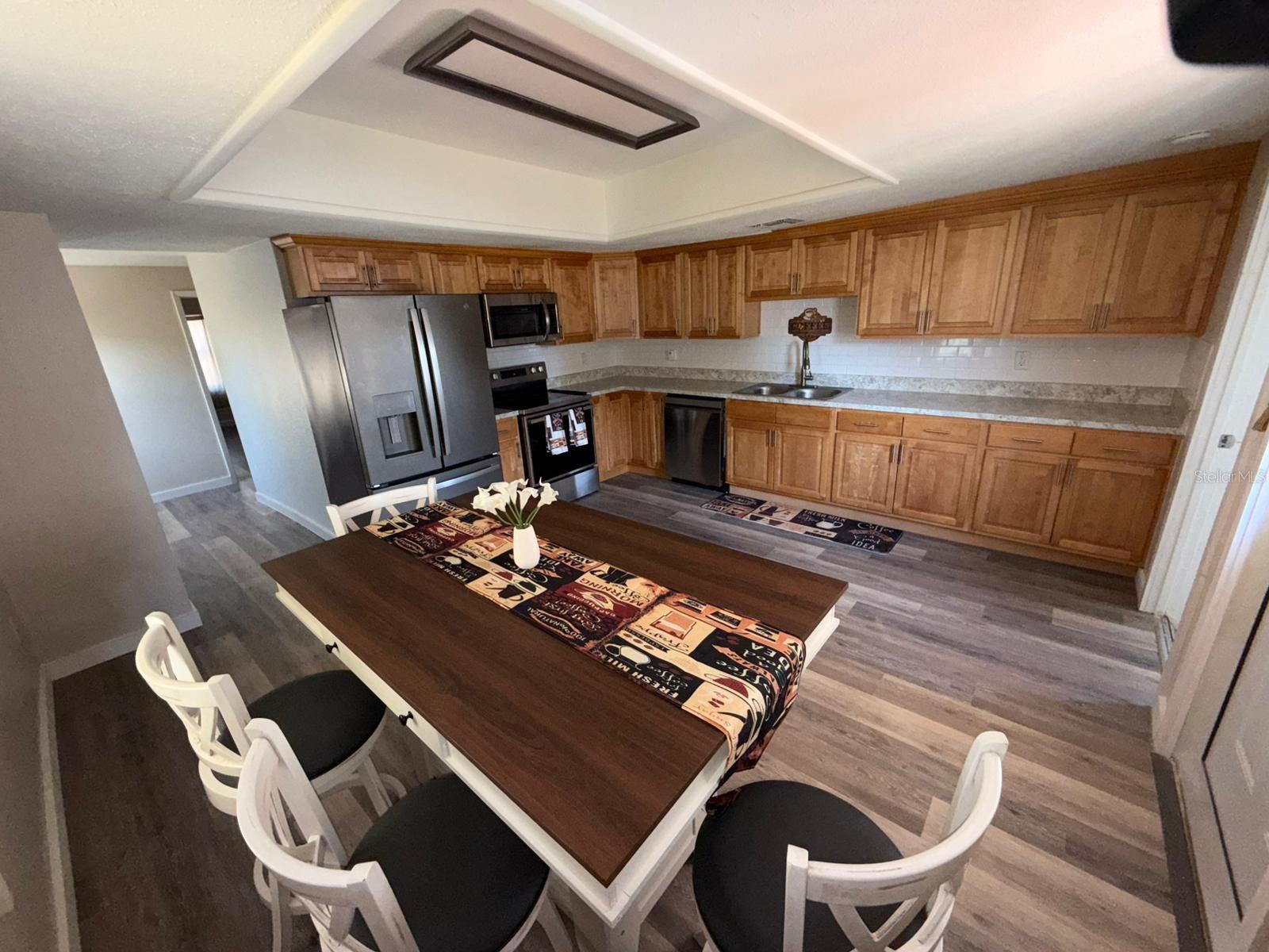 WEEKS D P RESUB - Residential