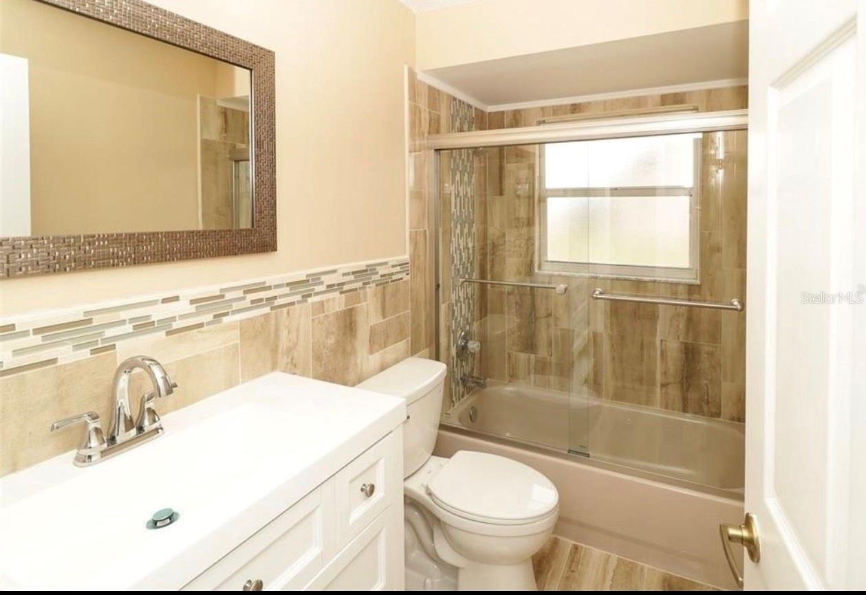 FAIRWAY OAKS - Residential