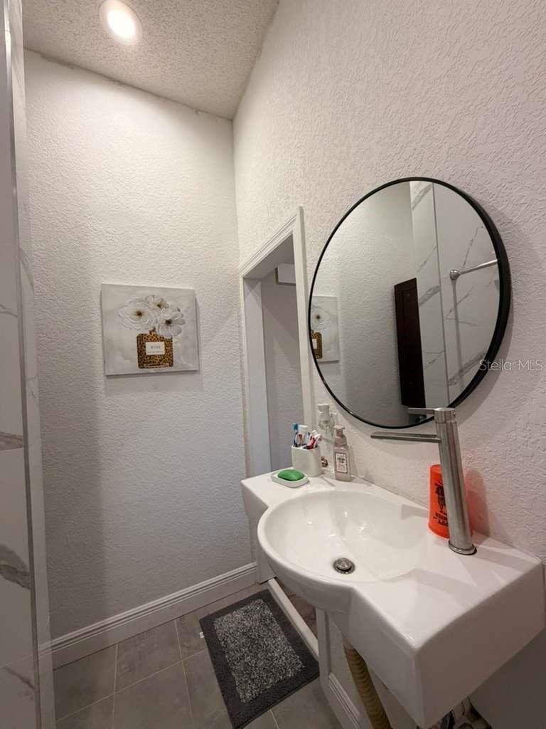 FAIRWAY OAKS - Residential