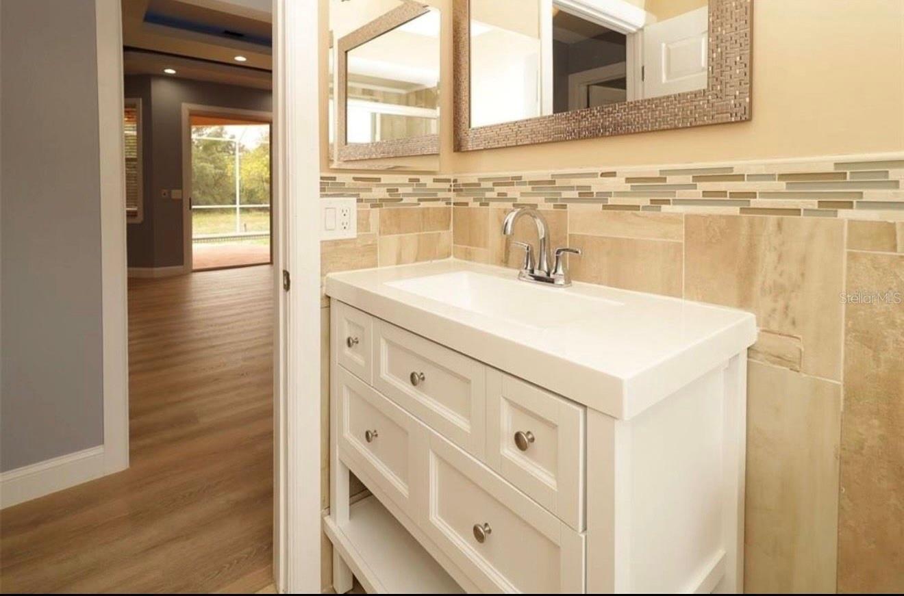 FAIRWAY OAKS - Residential