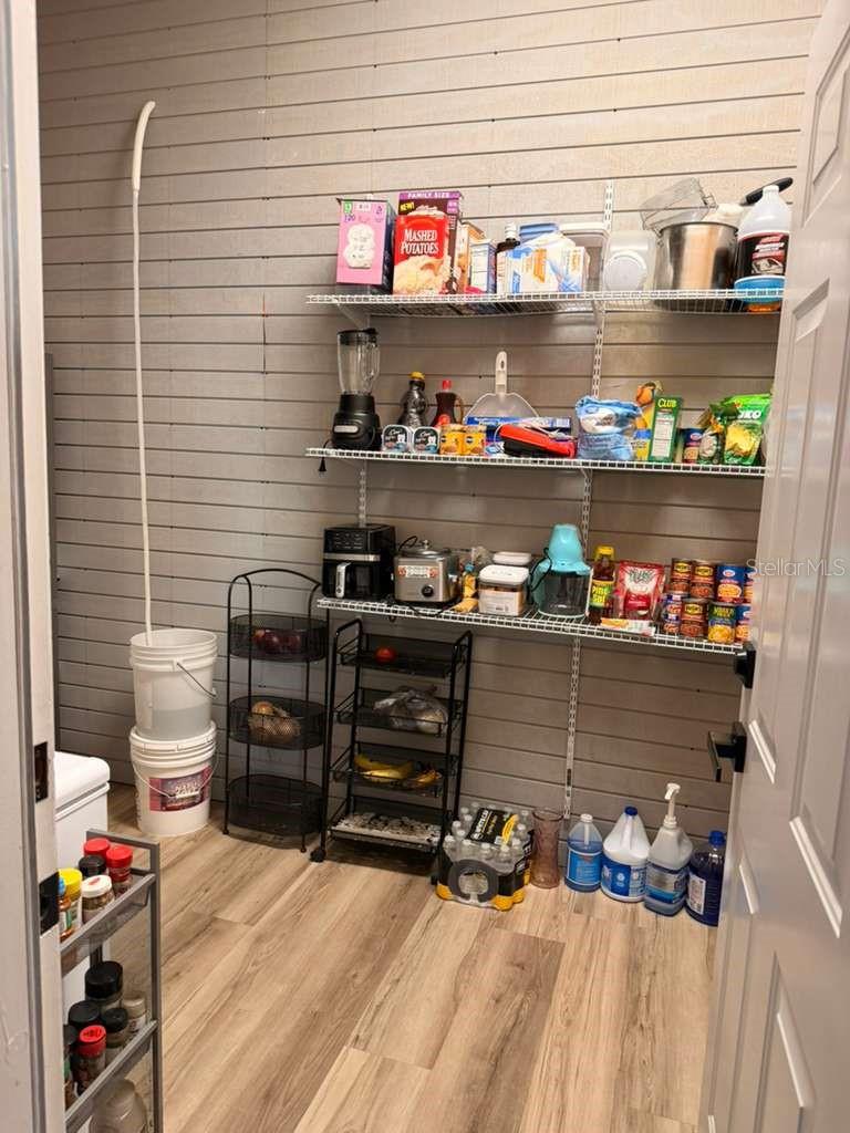 FAIRWAY OAKS - Residential