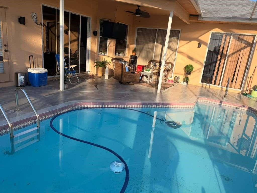 FAIRWAY OAKS - Residential