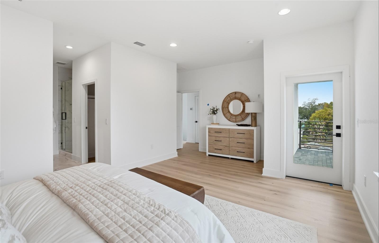 THE HARPER AND THE SAMSON - Residential