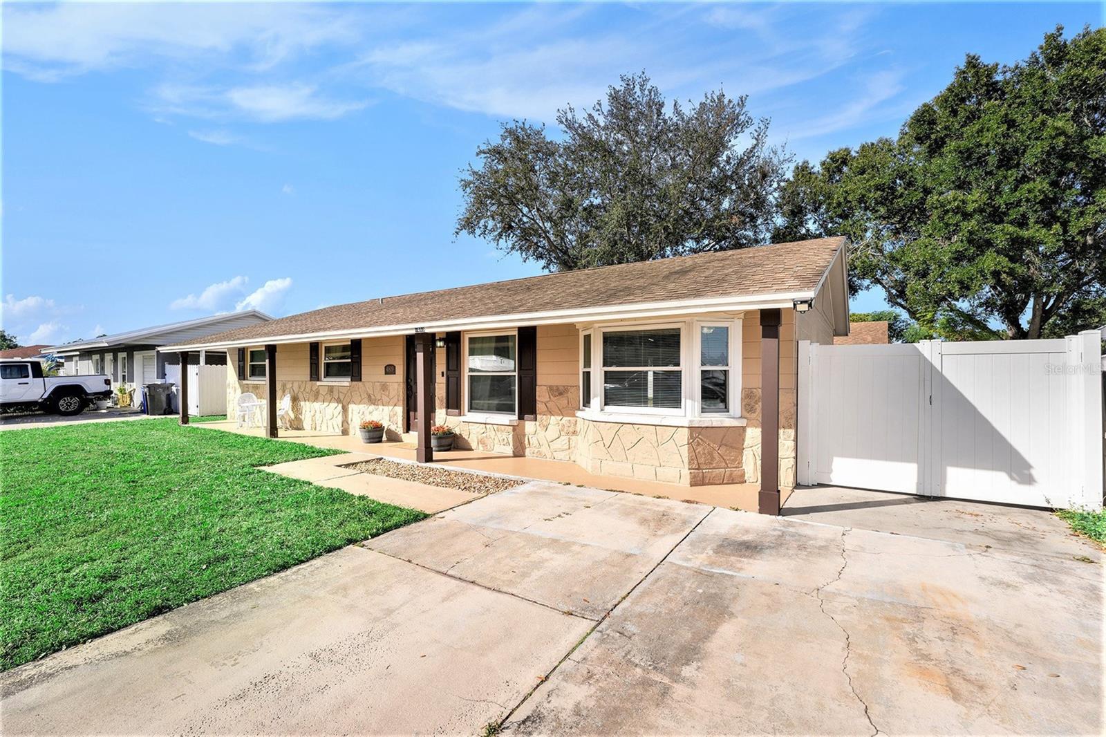 GOLFWOOD ESTATES UNIT 11 - Residential