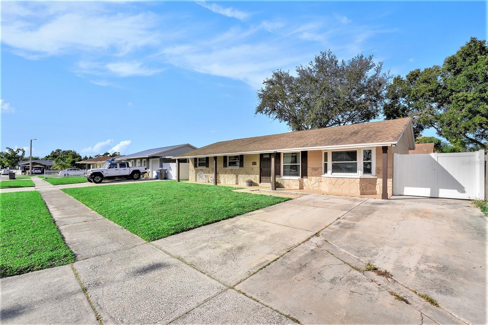 GOLFWOOD ESTATES UNIT 11 - Residential