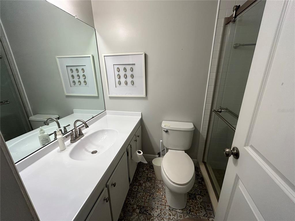 PEBBLE SPRINGS - Residential Lease