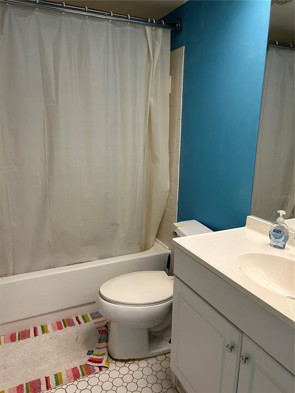 PEBBLE SPRINGS - Residential Lease