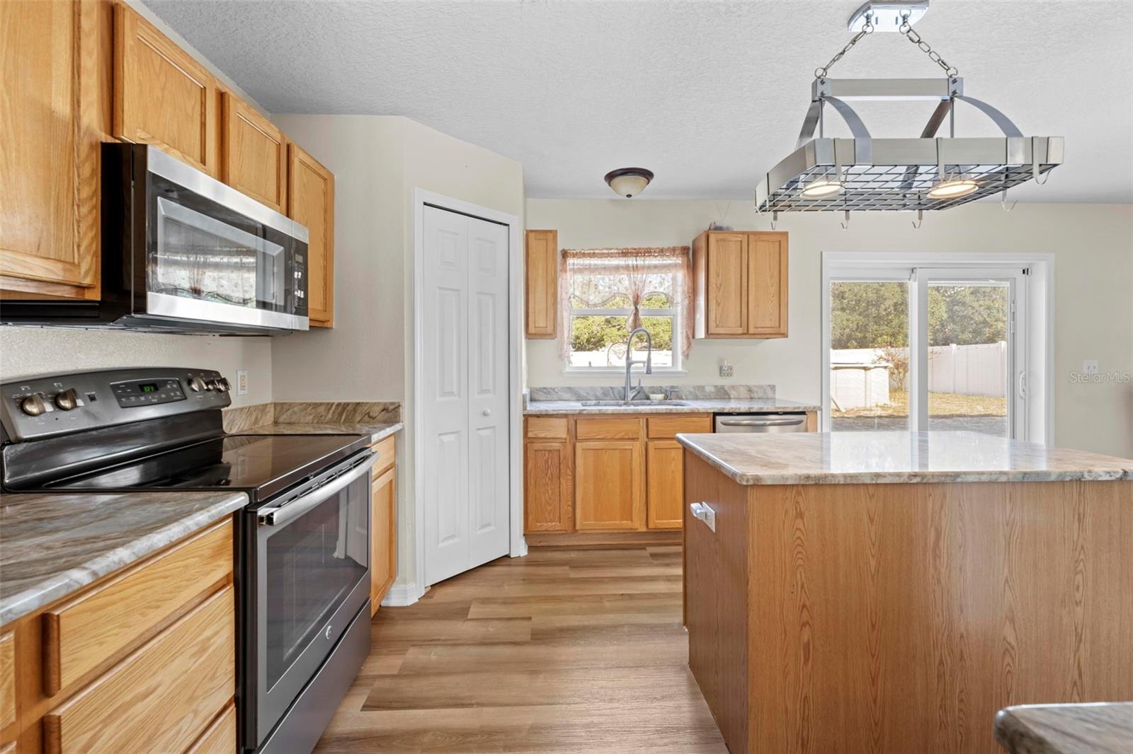 SPRING HILL - Residential