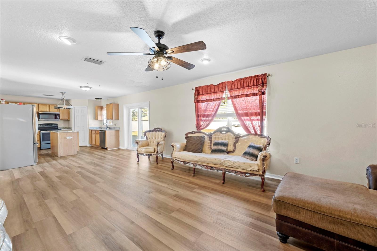 SPRING HILL - Residential