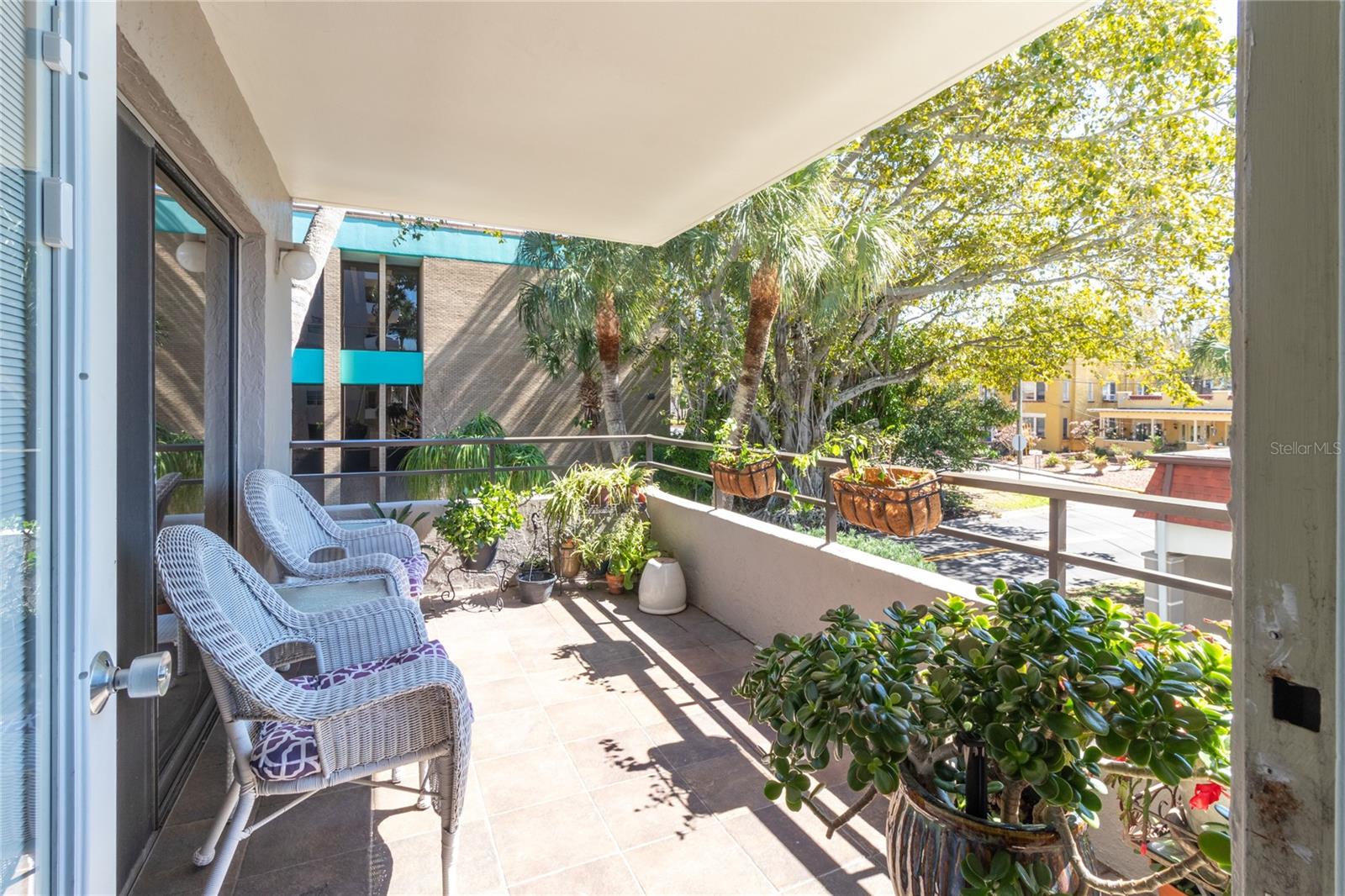 THE RIVERVIEW - Residential