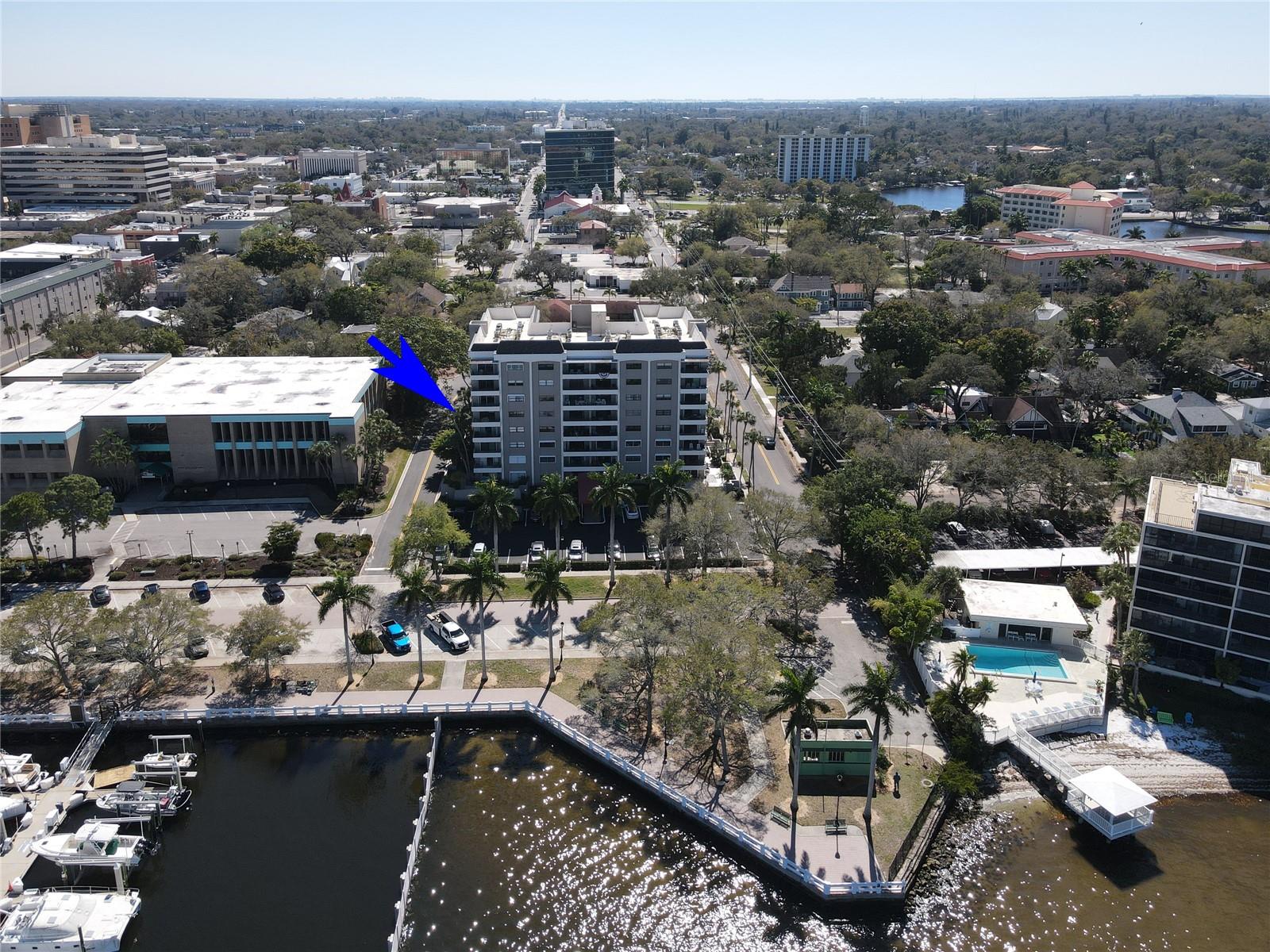 THE RIVERVIEW - Residential