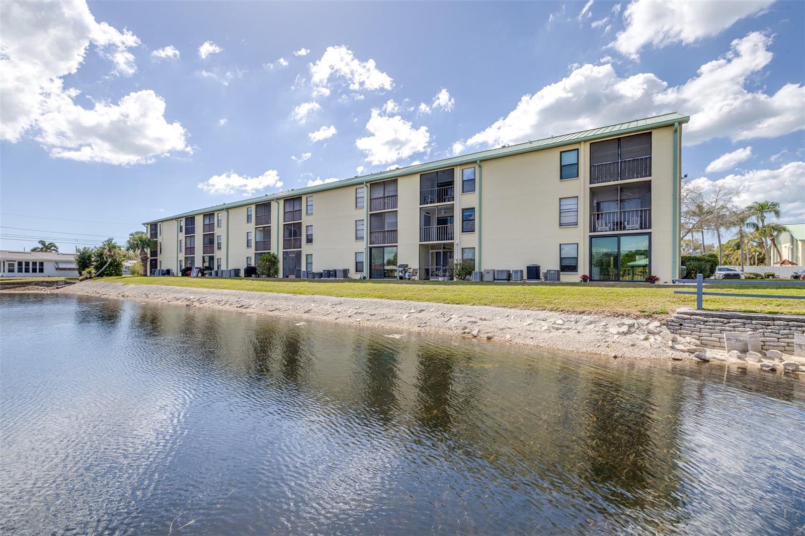 WILLOWS THE CONDO - Residential