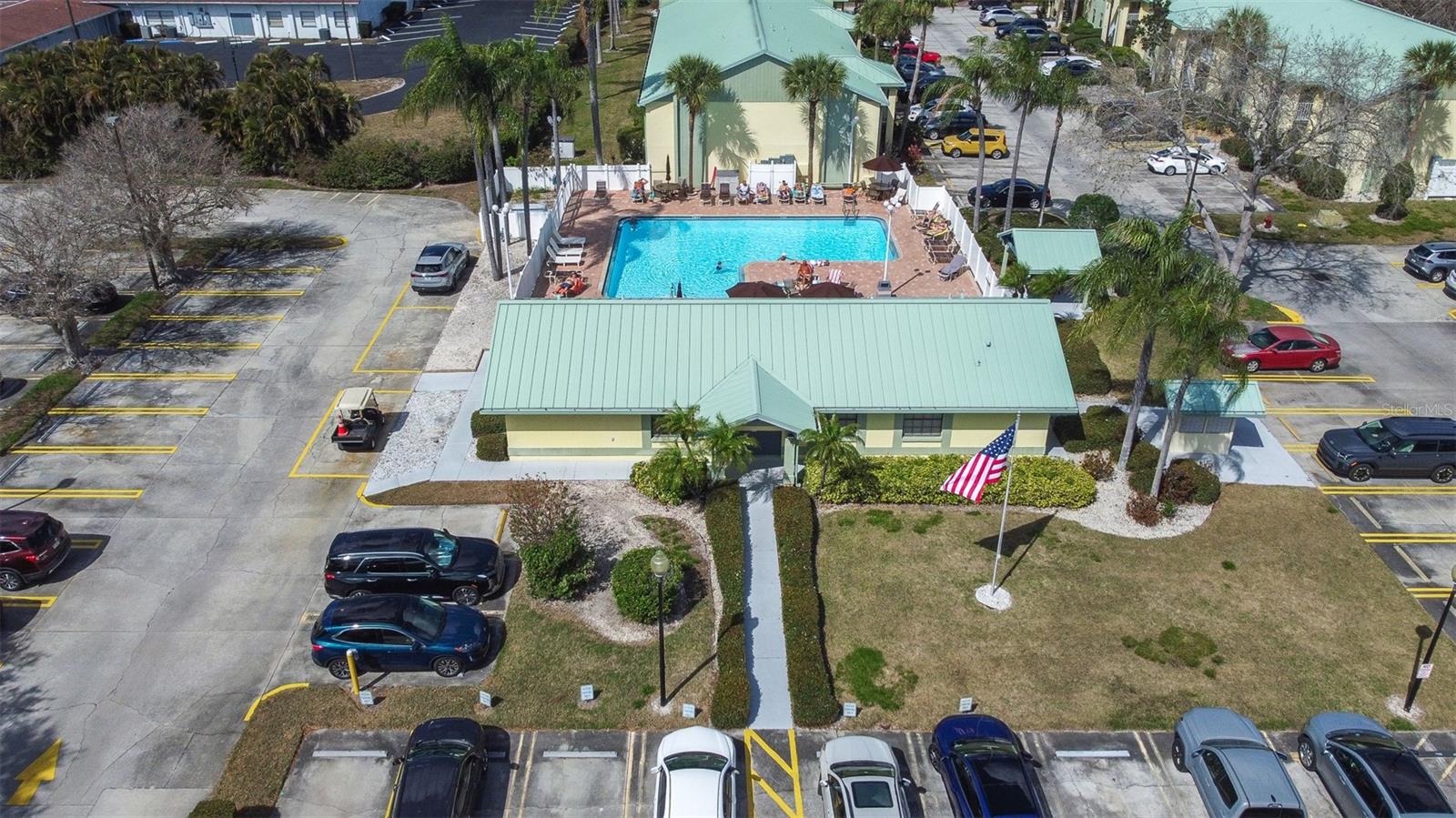 WILLOWS THE CONDO - Residential