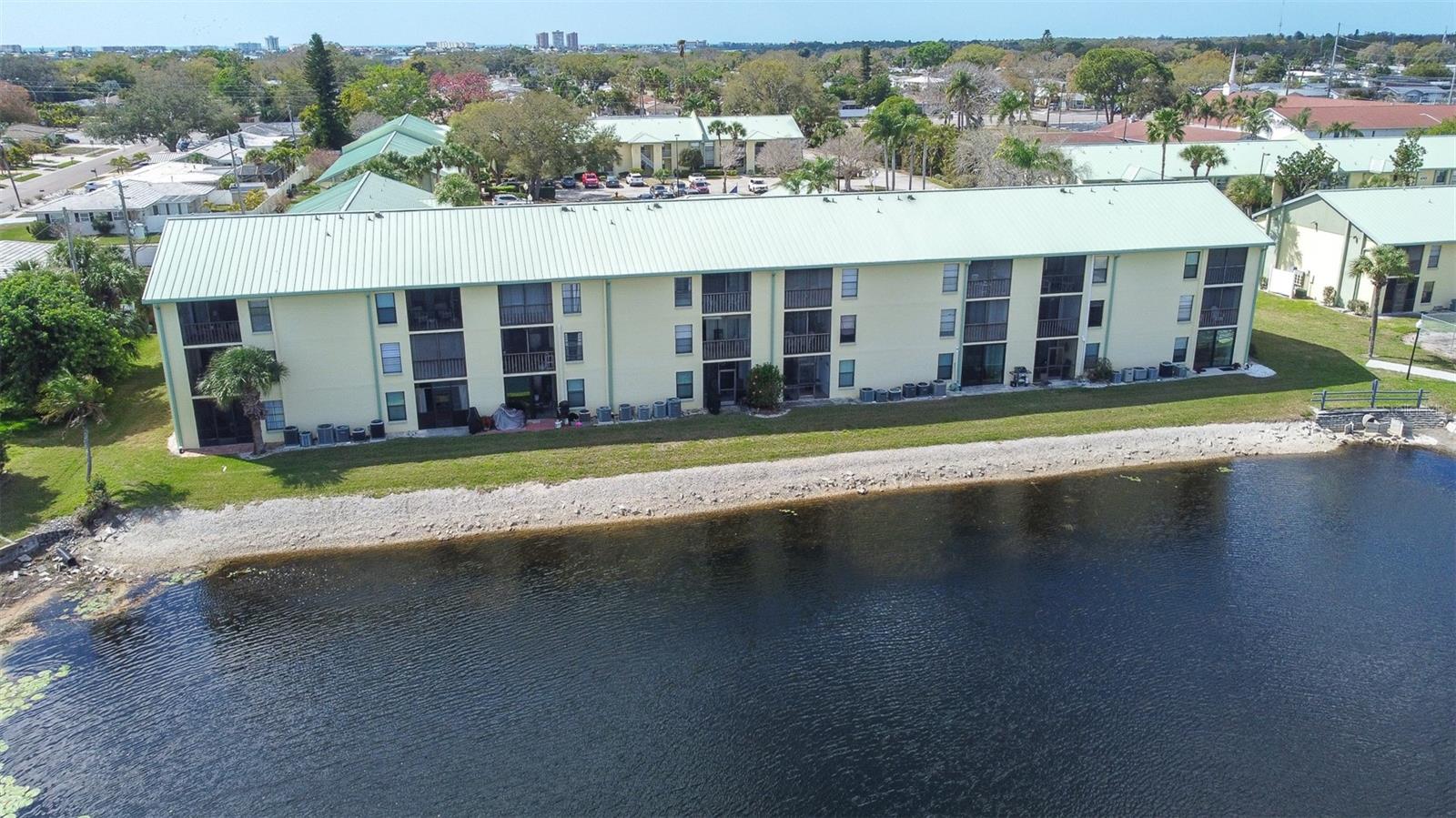 WILLOWS THE CONDO - Residential