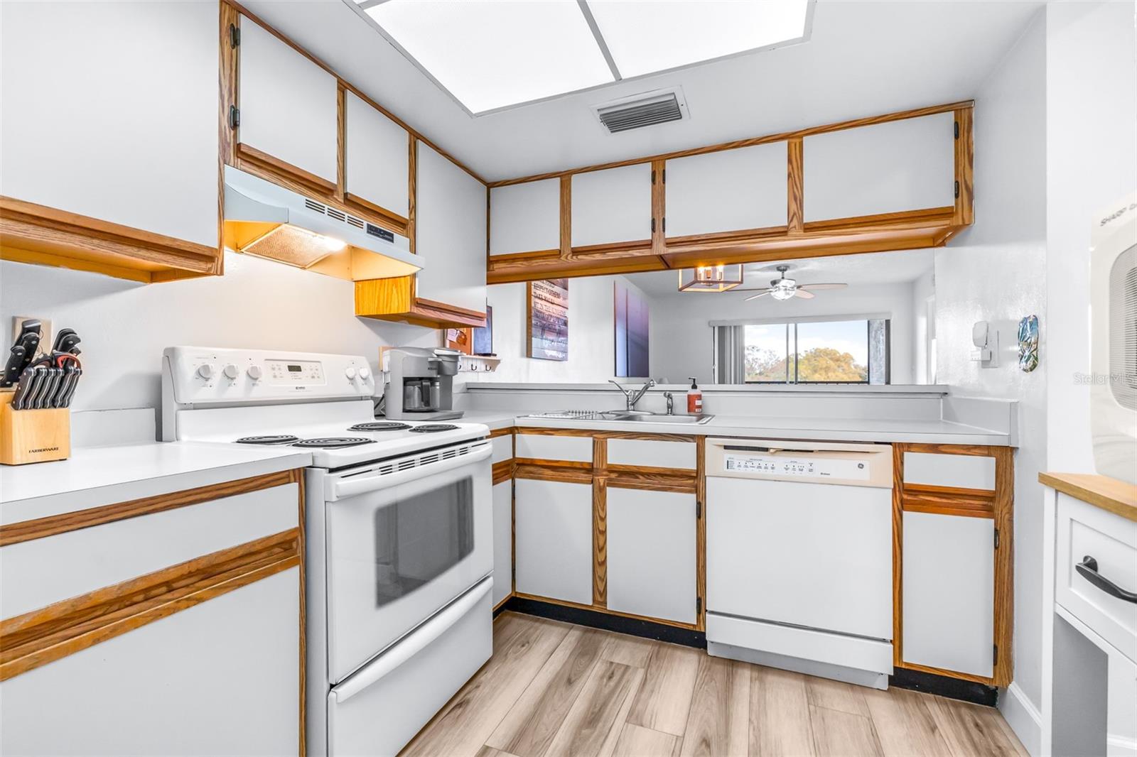 WILLOWS THE CONDO - Residential