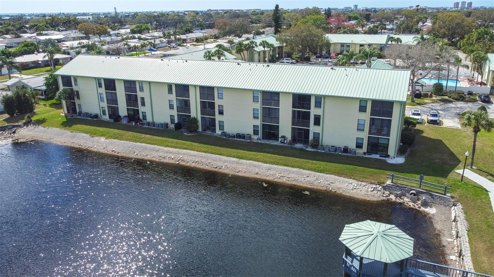 WILLOWS THE CONDO - Residential