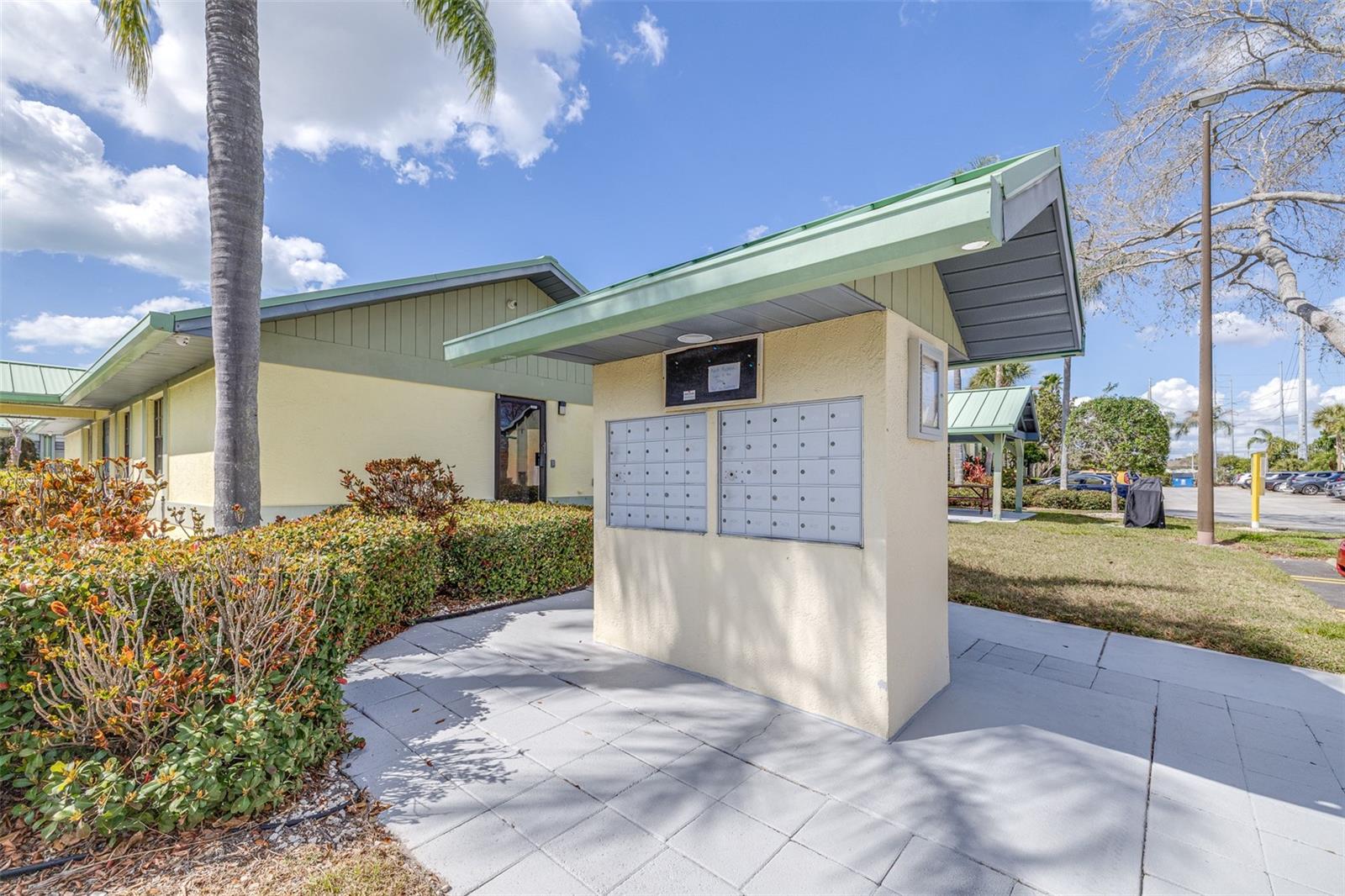 WILLOWS THE CONDO - Residential