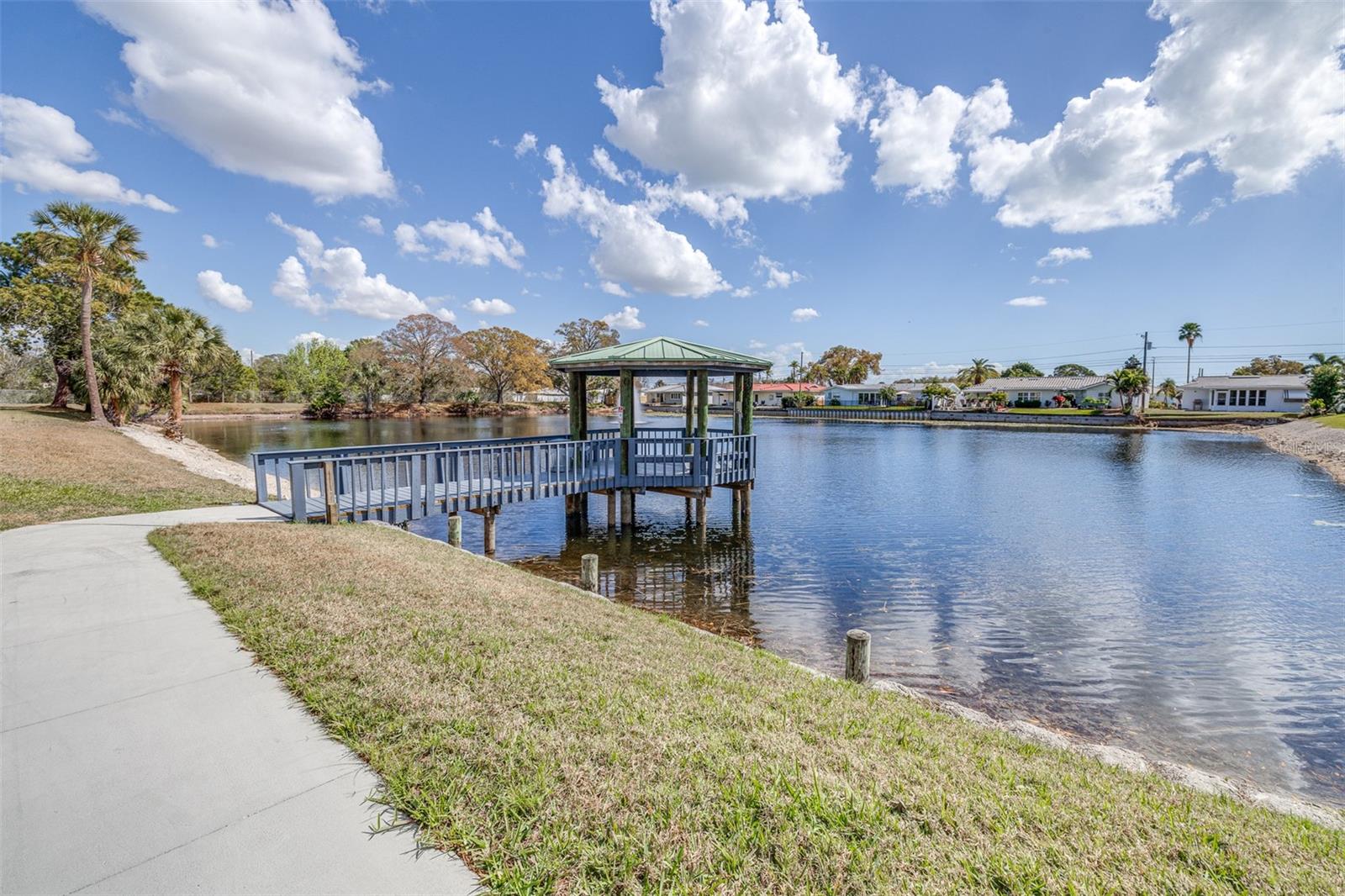 WILLOWS THE CONDO - Residential