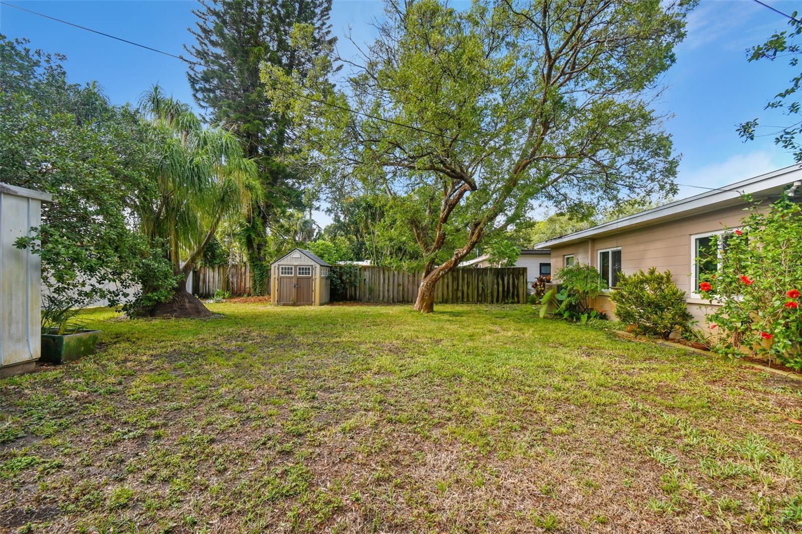 MILES PINES - Residential