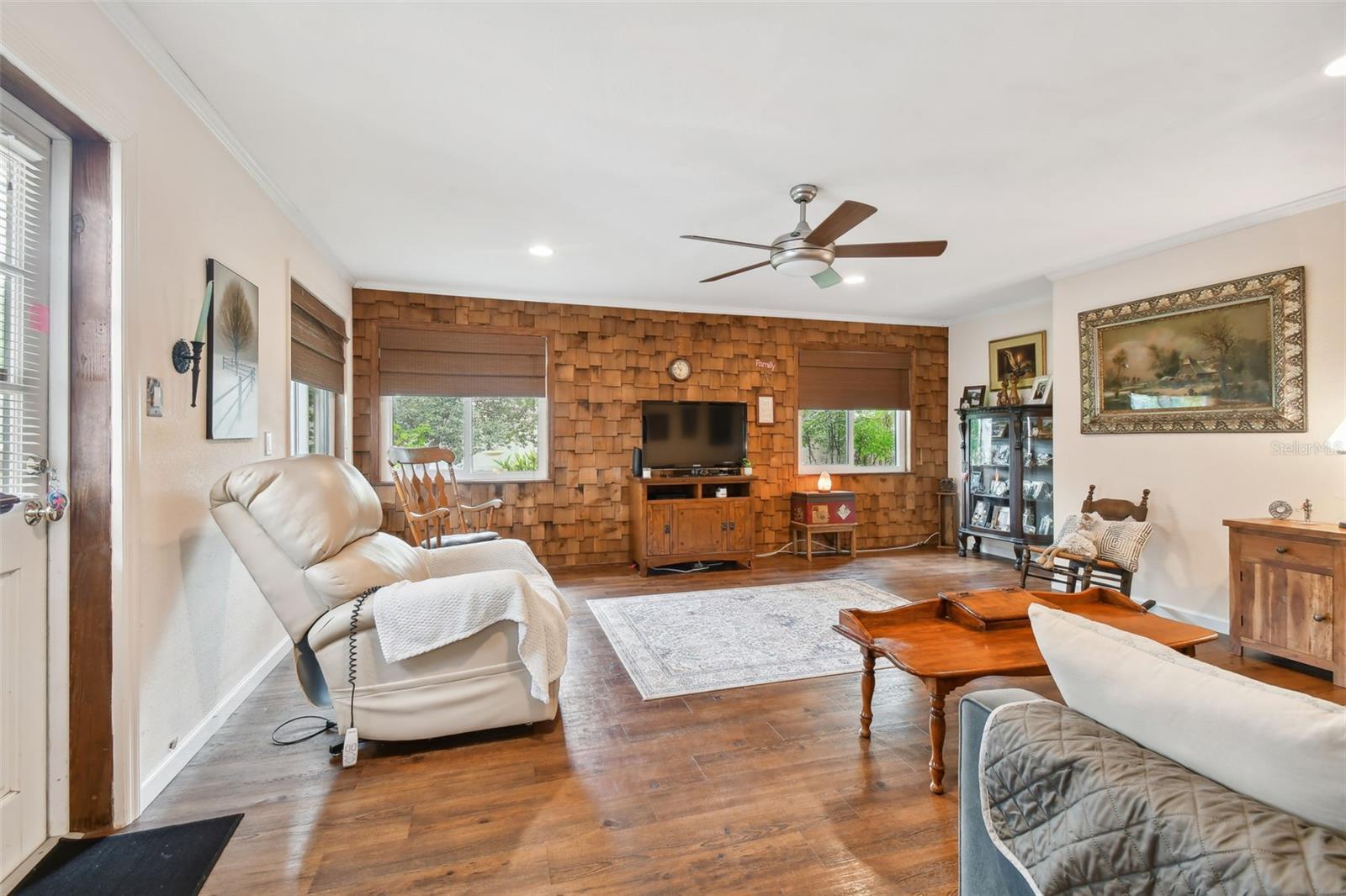 MILES PINES - Residential