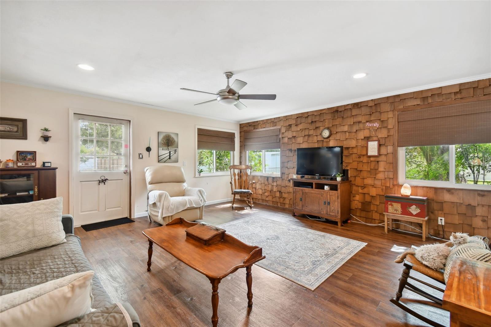 MILES PINES - Residential