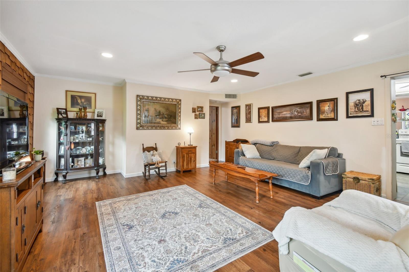 MILES PINES - Residential