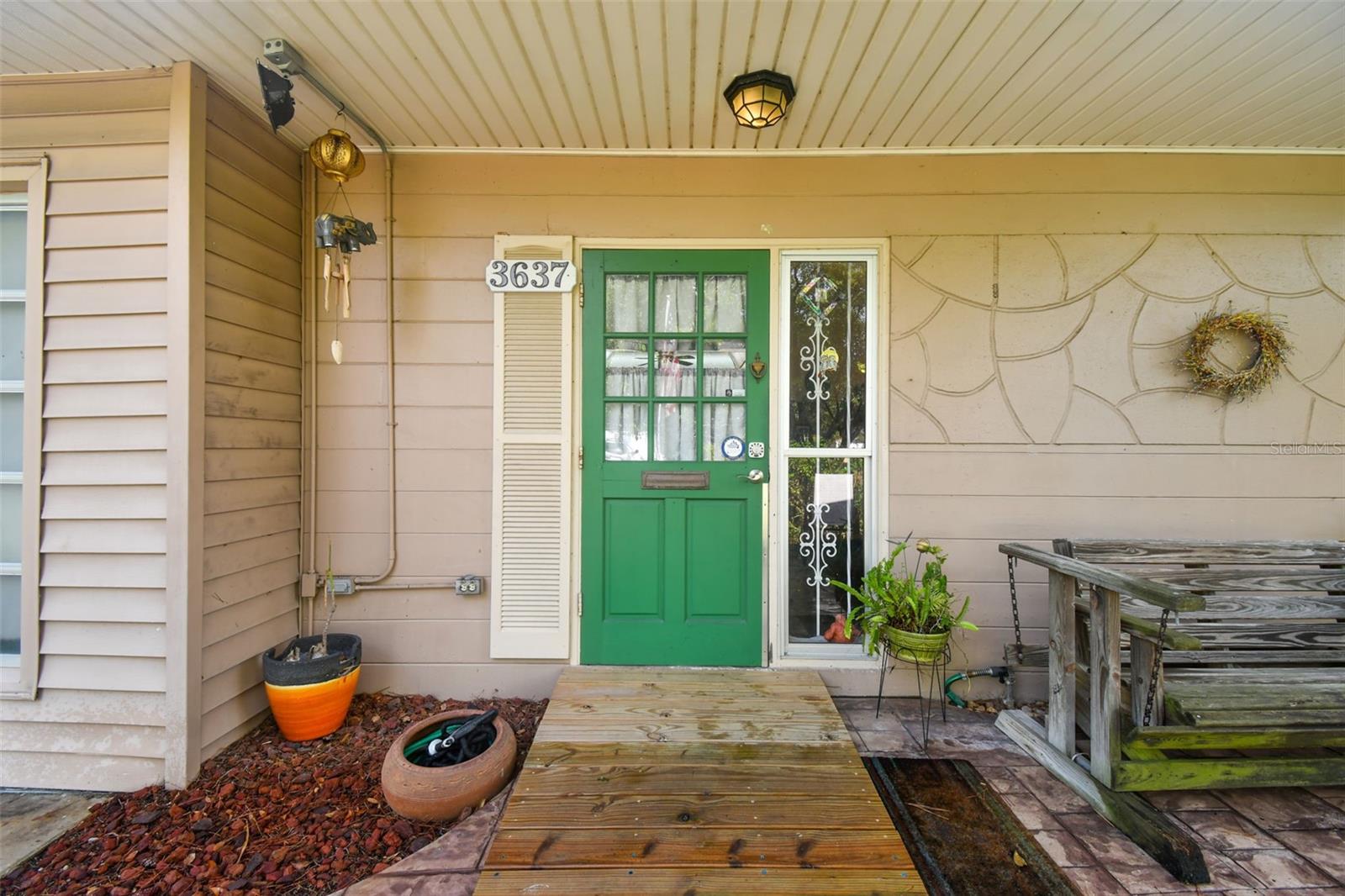 MILES PINES - Residential