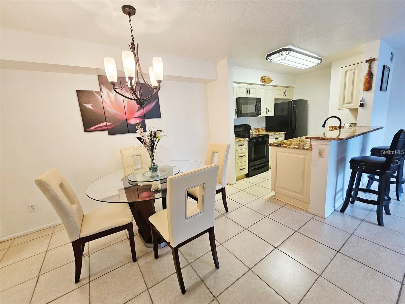 2067 HUNTERS GLEN DRIVE 313