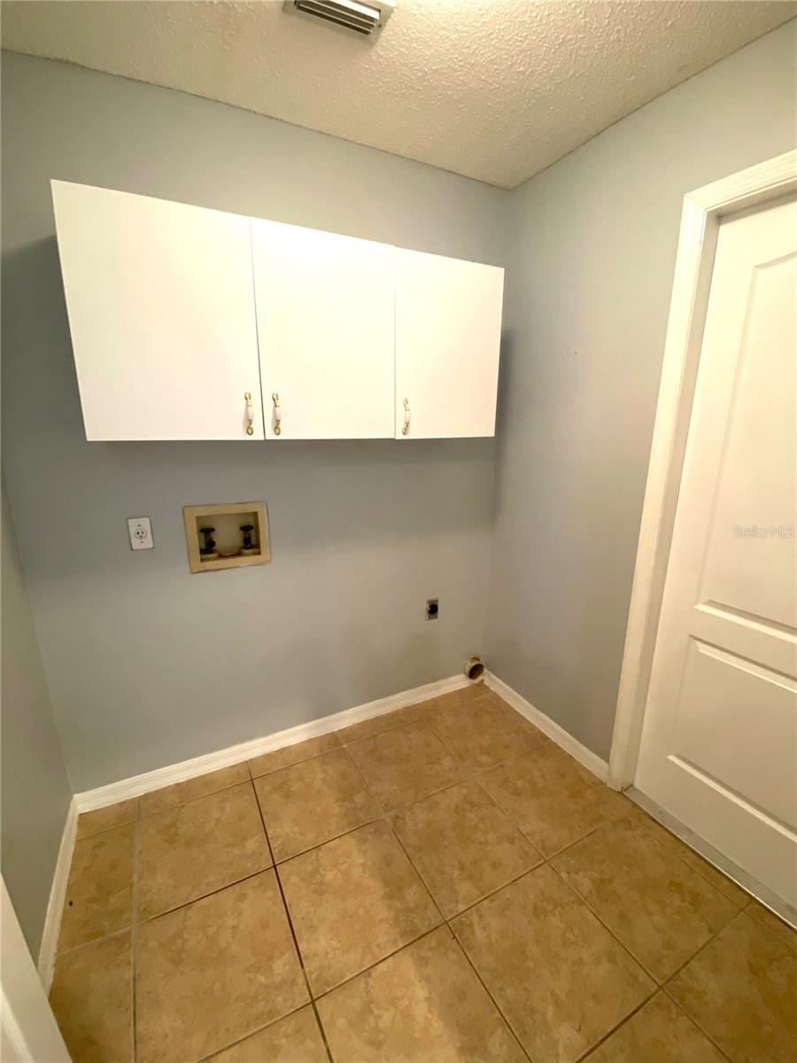 PINE LAKES - Residential