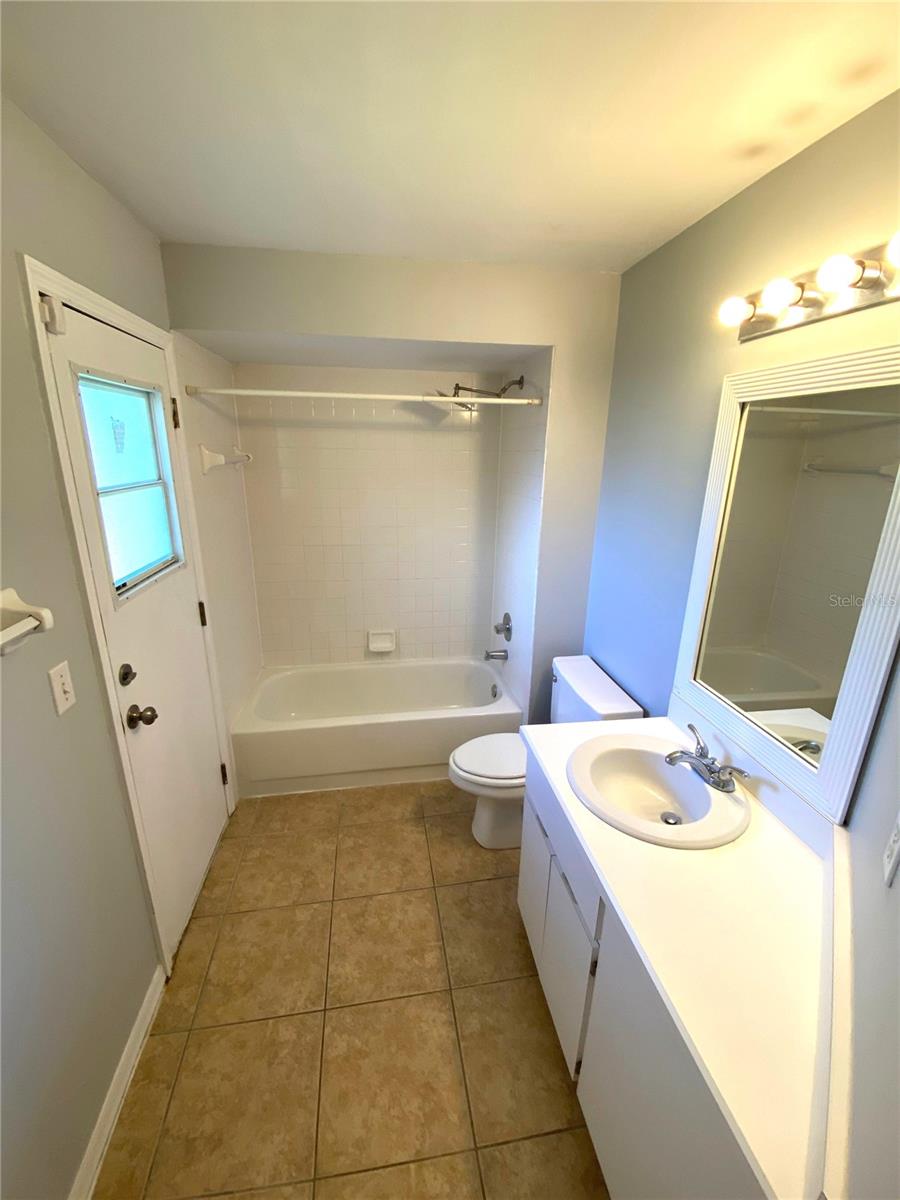 PINE LAKES - Residential