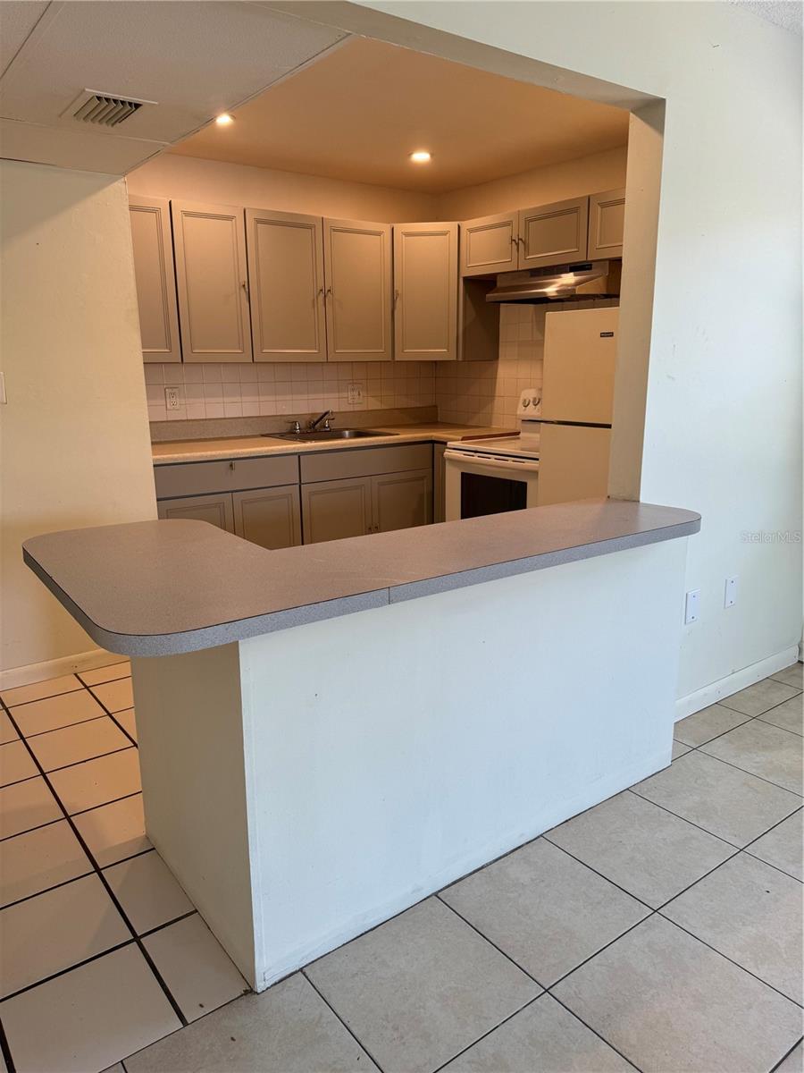 2501 HARN BOULEVARD H20