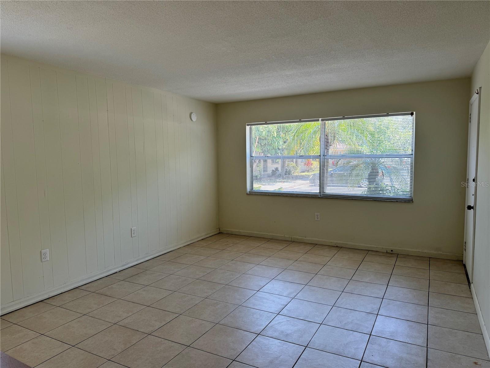 2501 HARN BOULEVARD H20