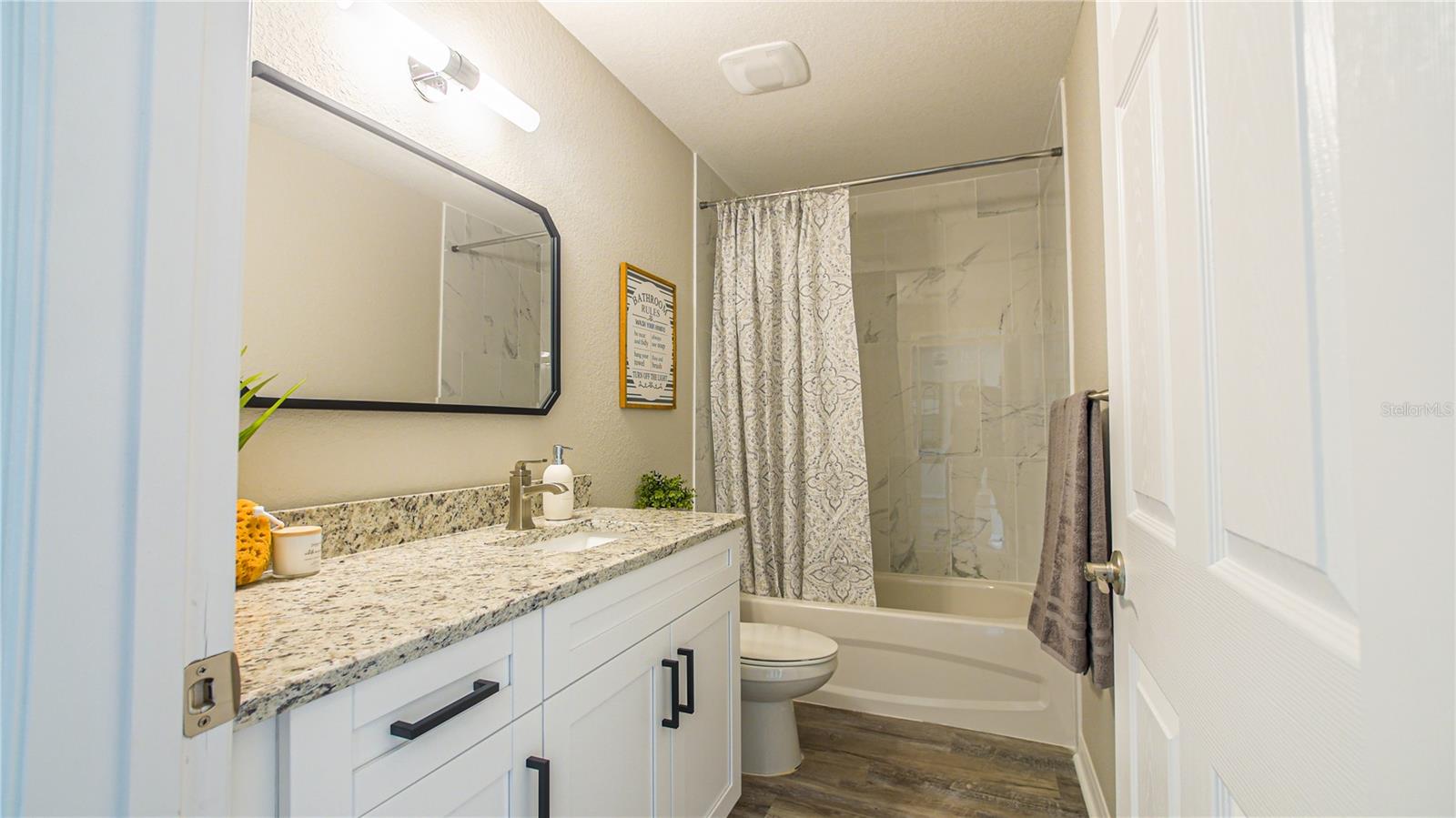 SILVER SPRINGS SHORES - Residential Lease