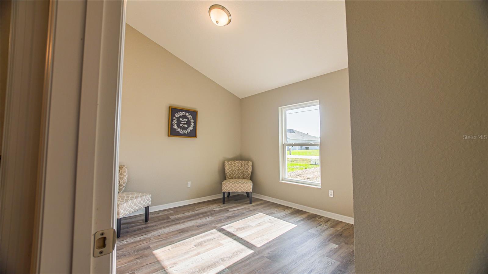 SILVER SPRINGS SHORES - Residential Lease