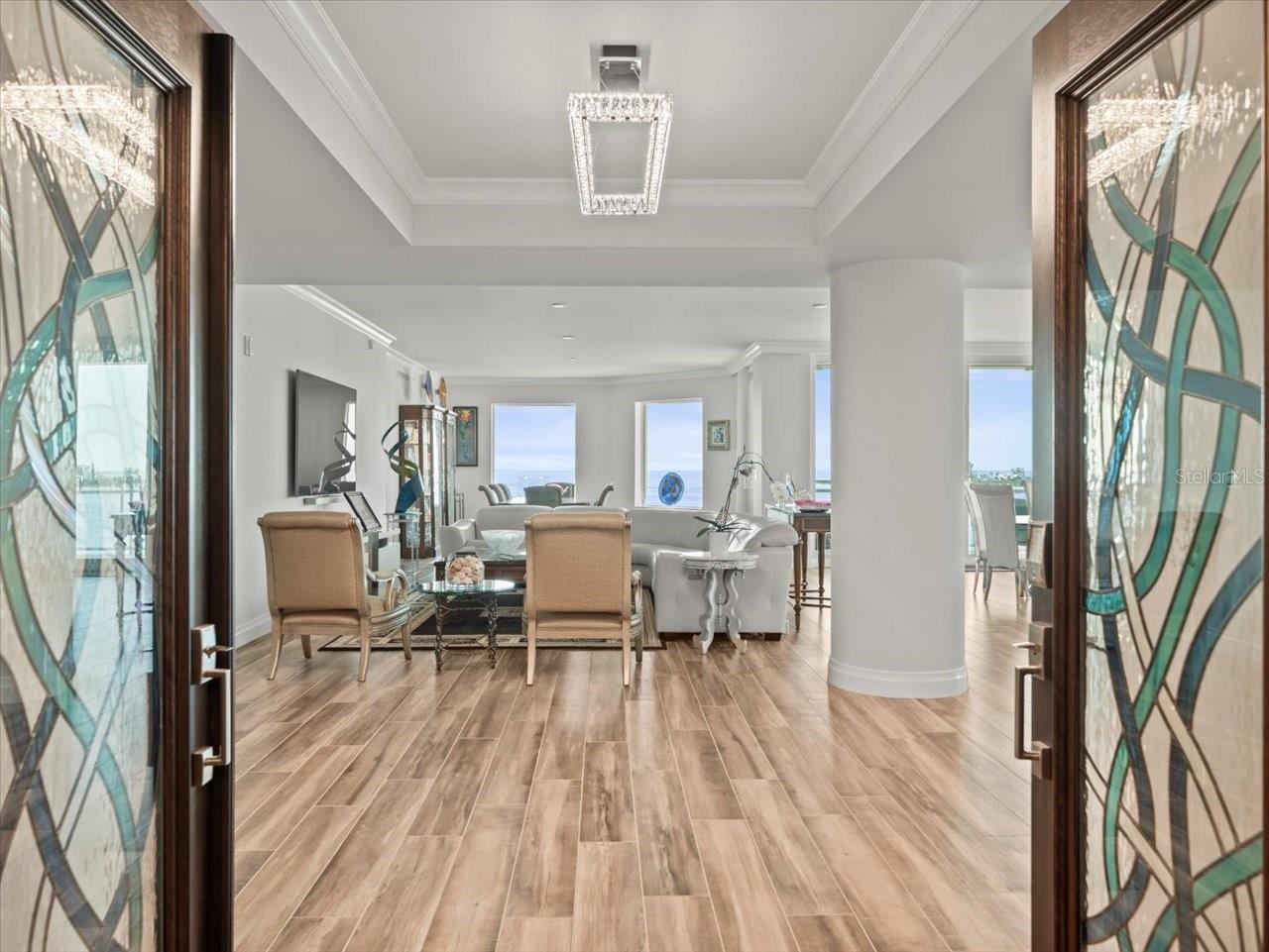 800 COLLANY ROAD 605 & 606