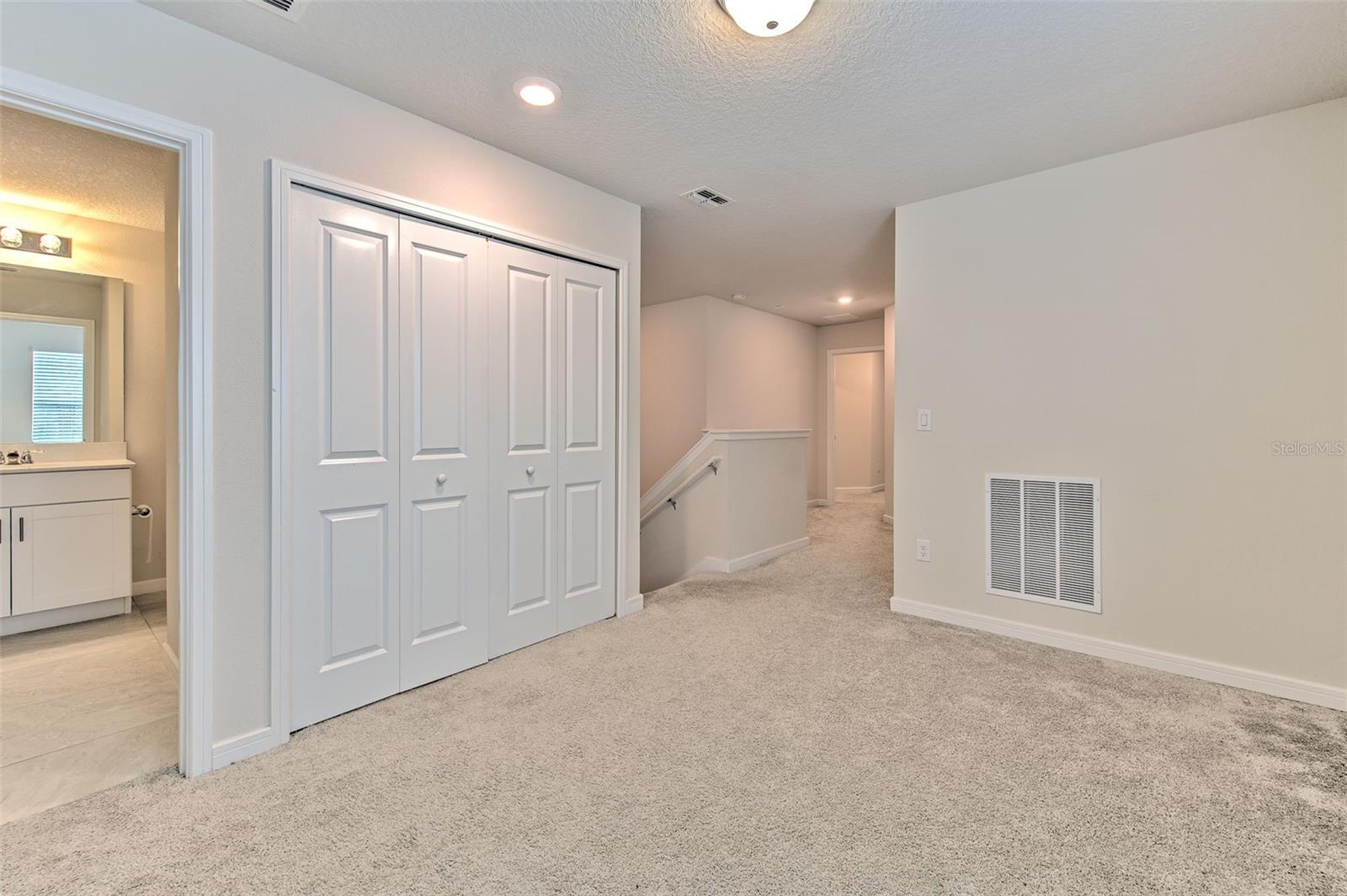OAKSTEAD TWNHMS - Residential