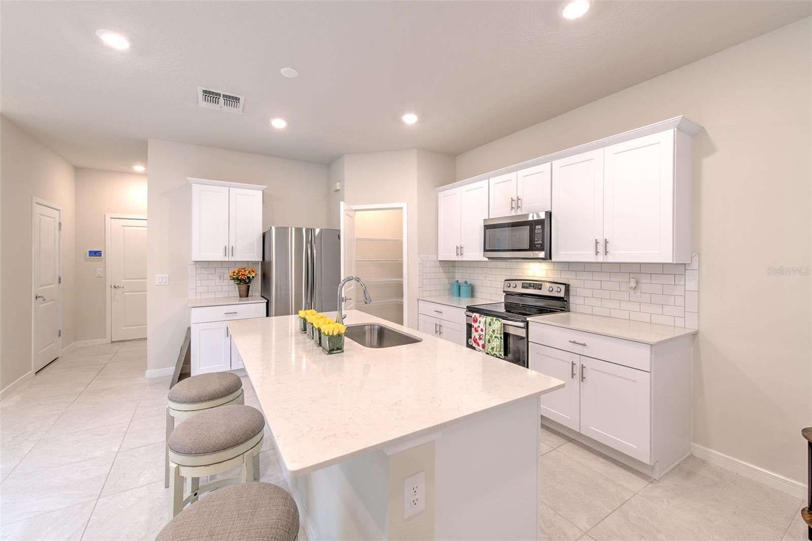 OAKSTEAD TWNHMS - Residential