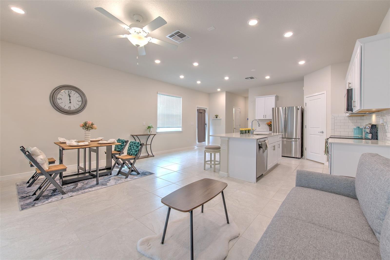OAKSTEAD TWNHMS - Residential