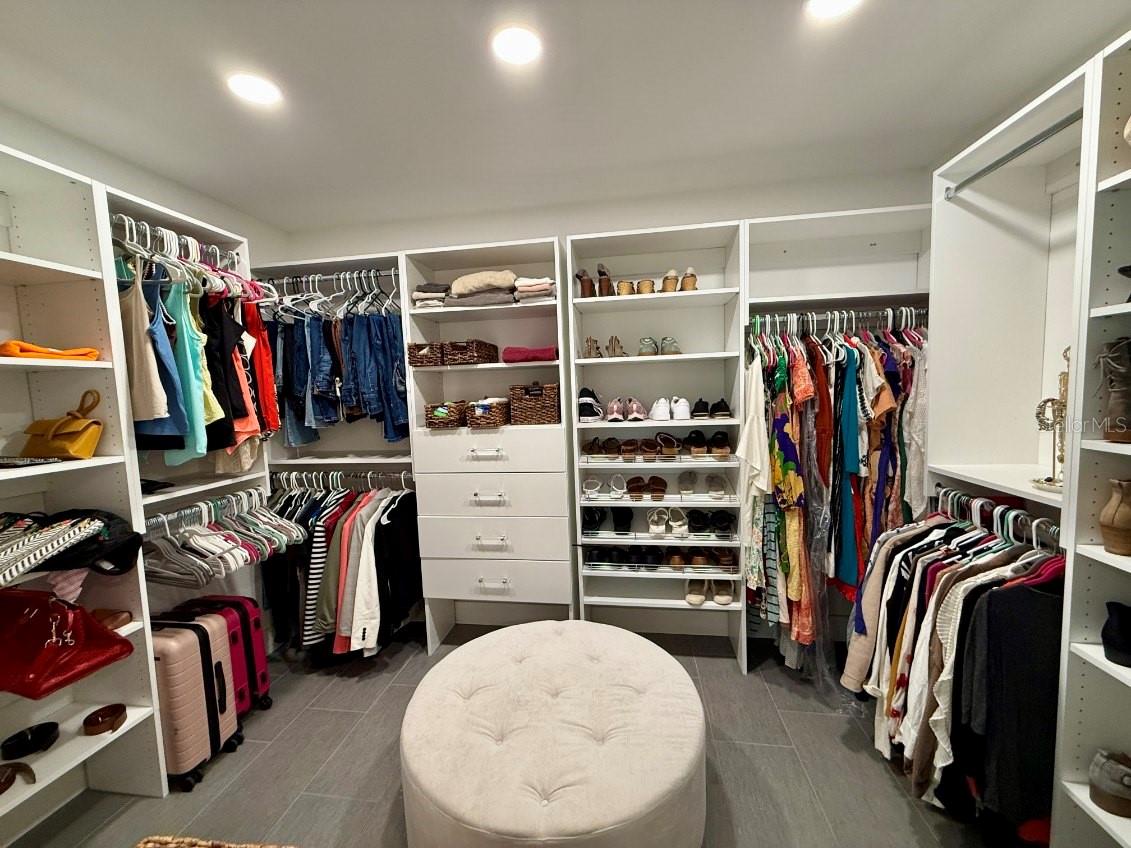 CORAL COVE - Residential Lease