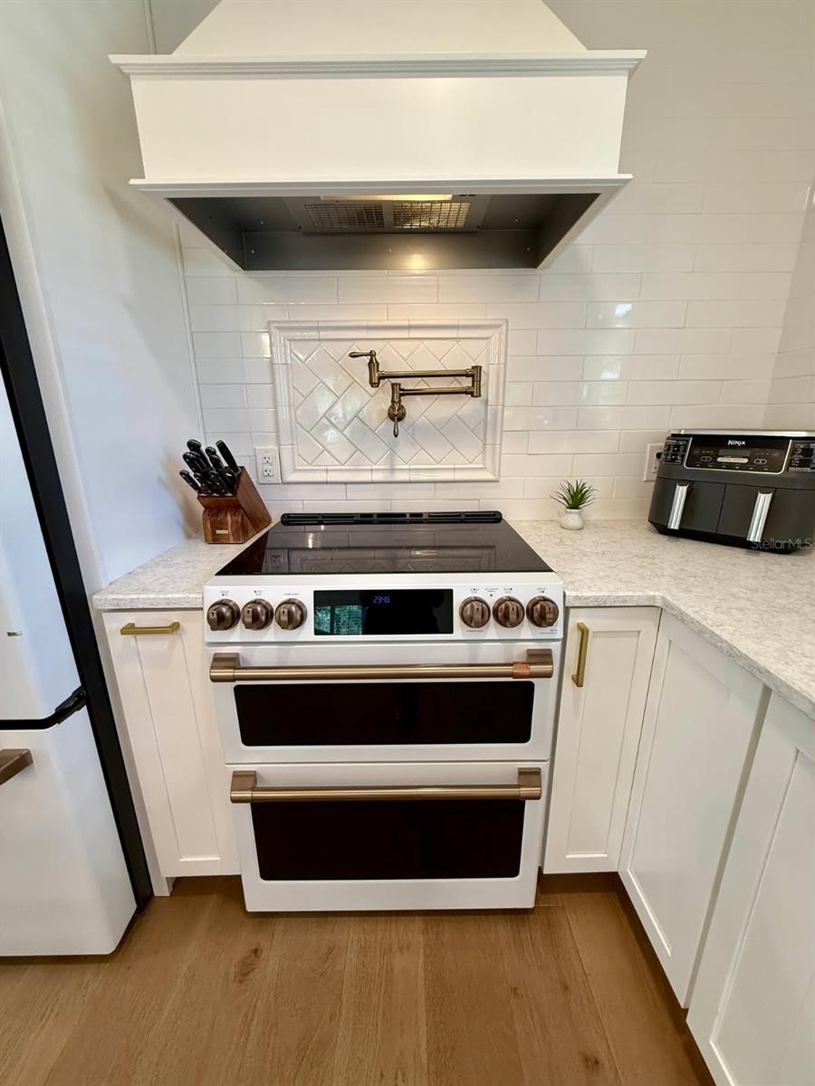 CORAL COVE - Residential Lease