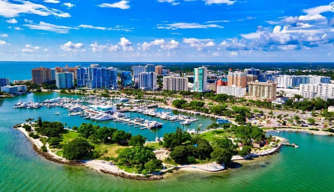 CORAL COVE - Residential Lease