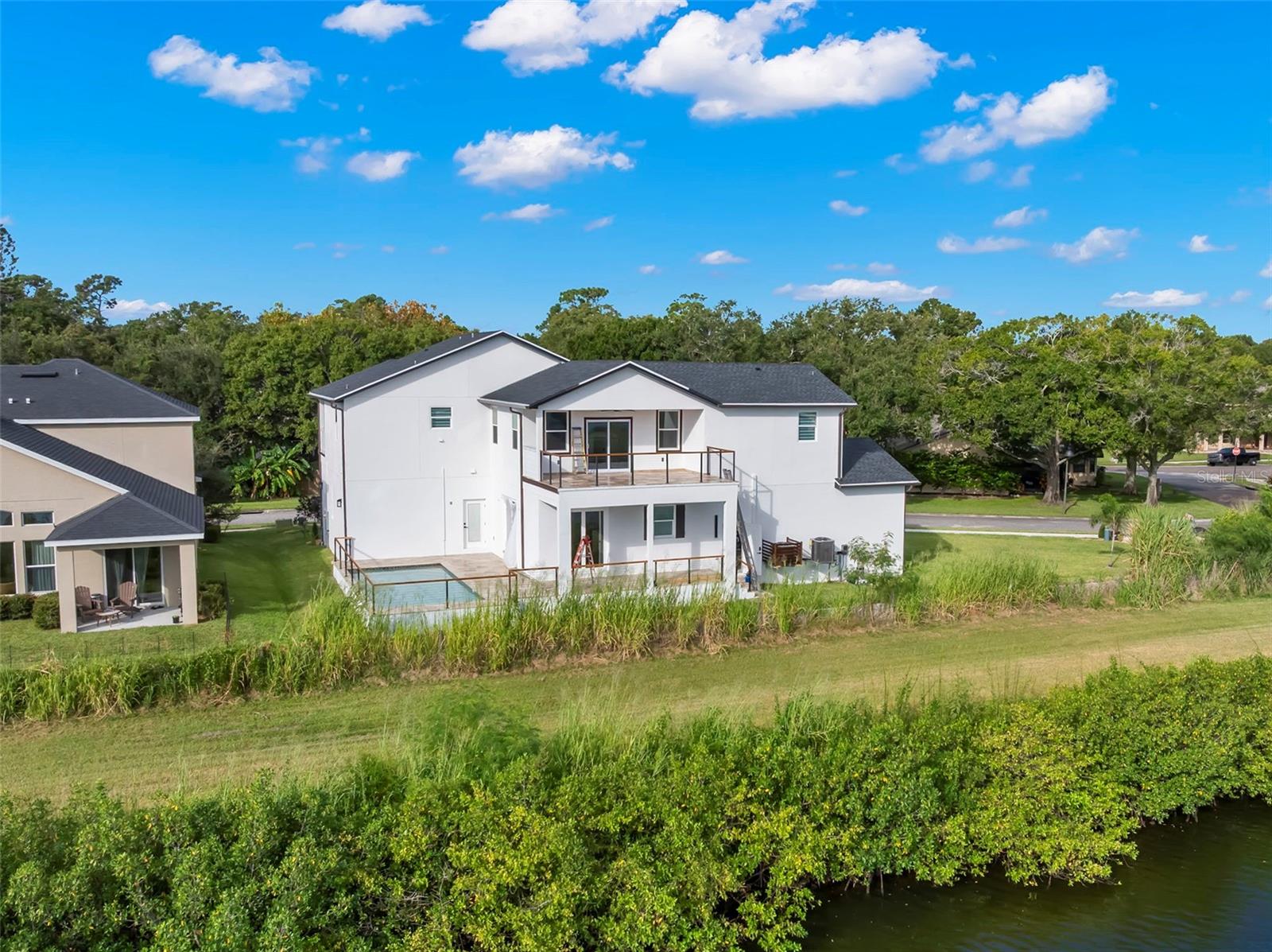 EDGE WATER RESERVE - Residential