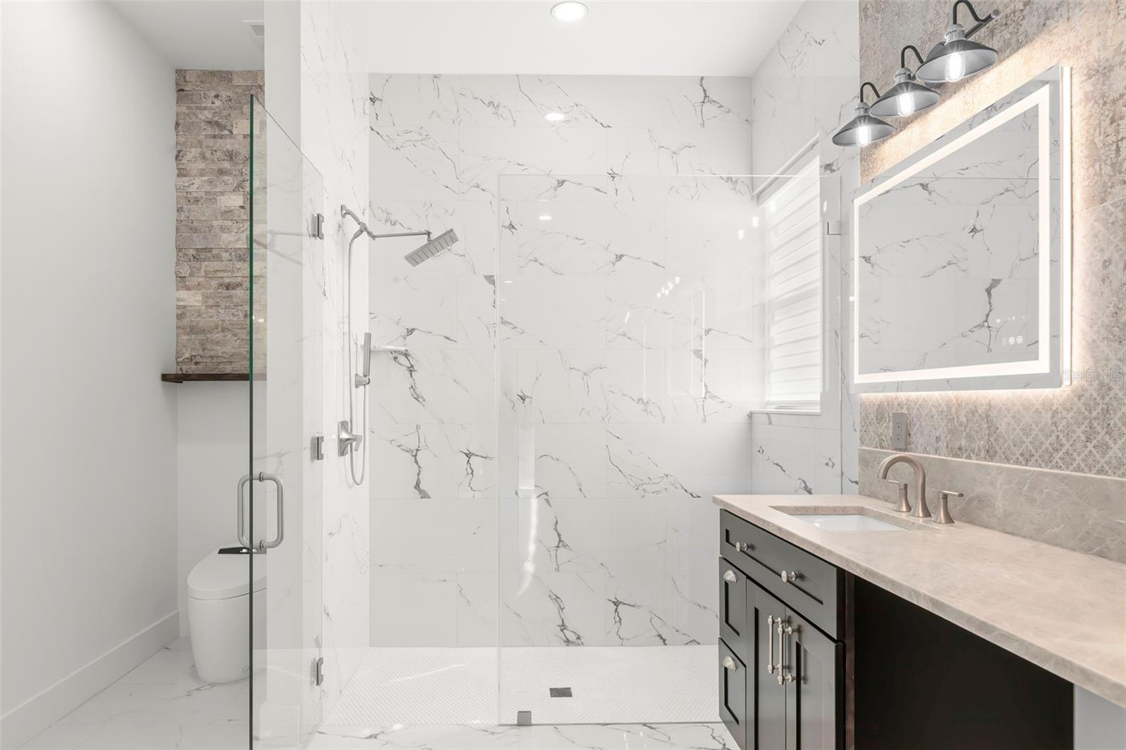 EDGE WATER RESERVE - Residential