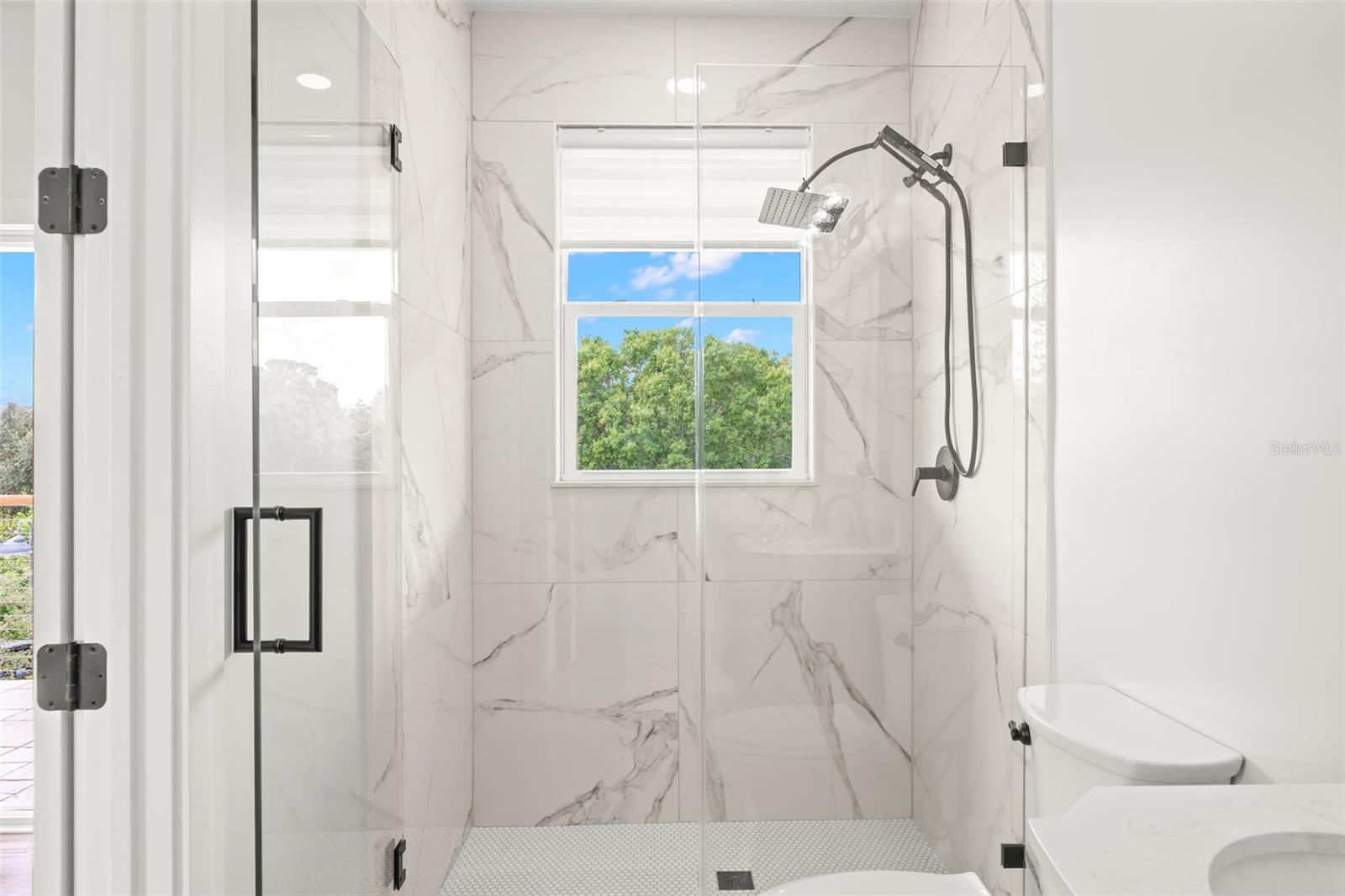 EDGE WATER RESERVE - Residential