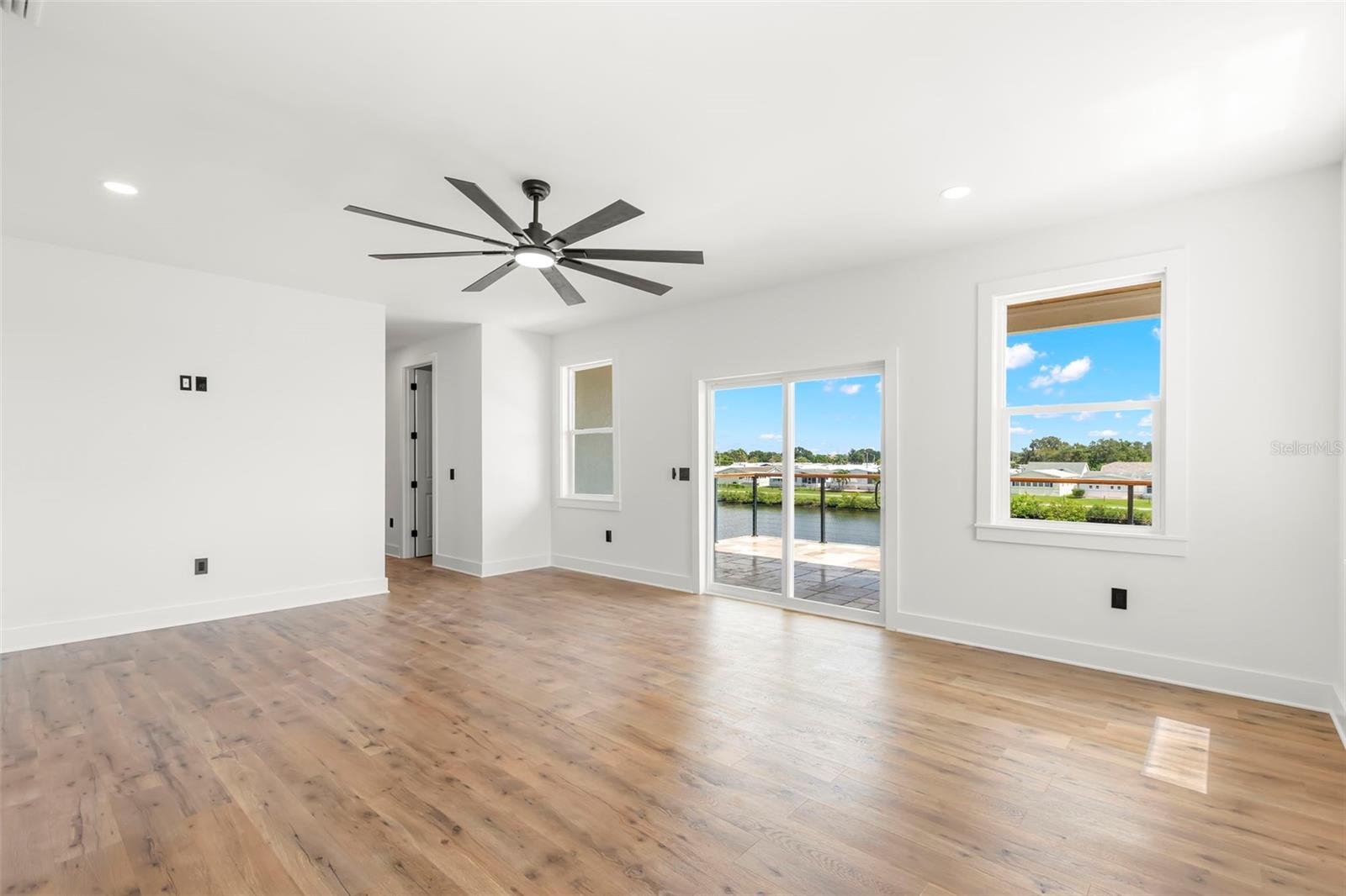 EDGE WATER RESERVE - Residential