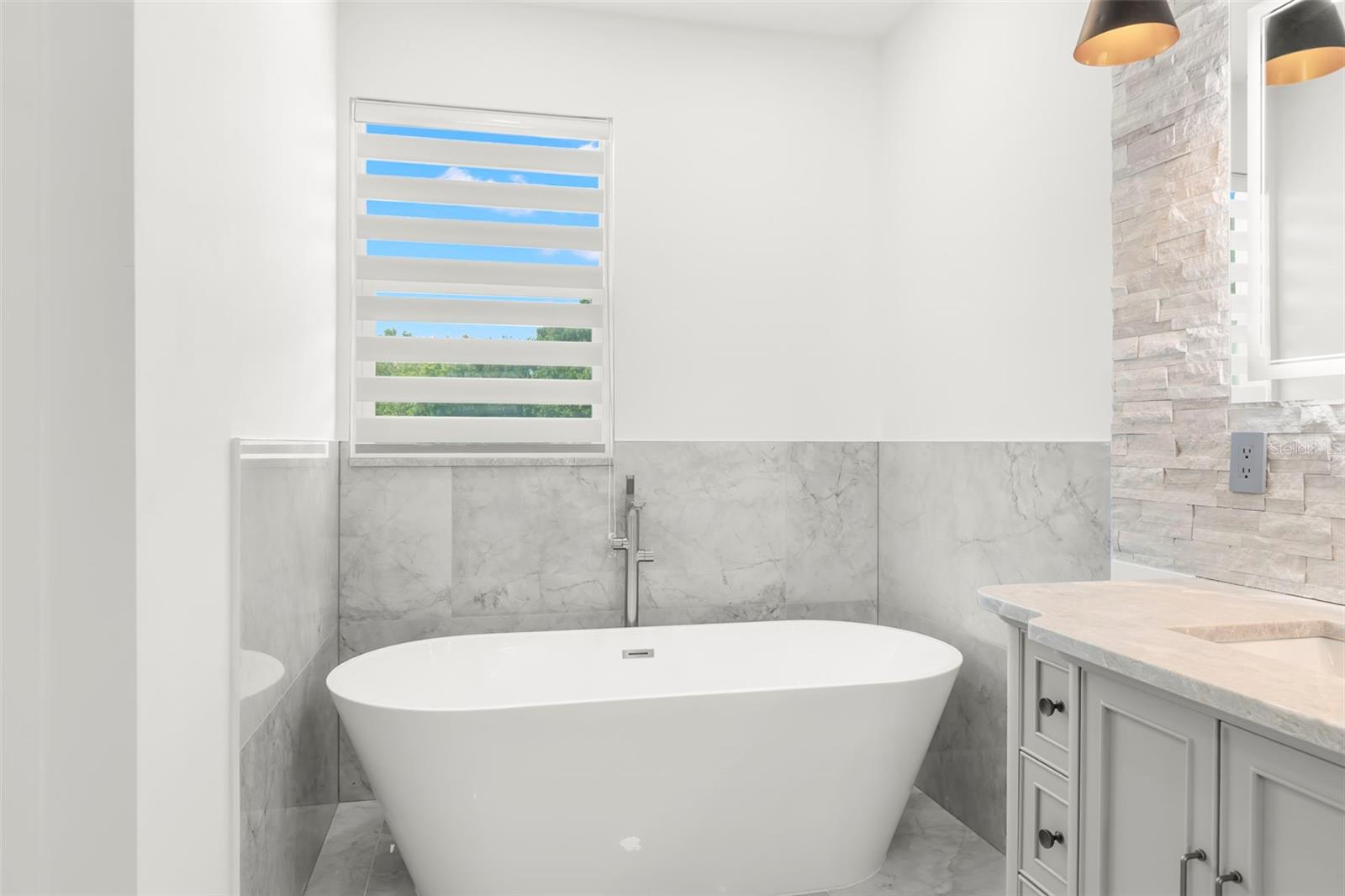 EDGE WATER RESERVE - Residential