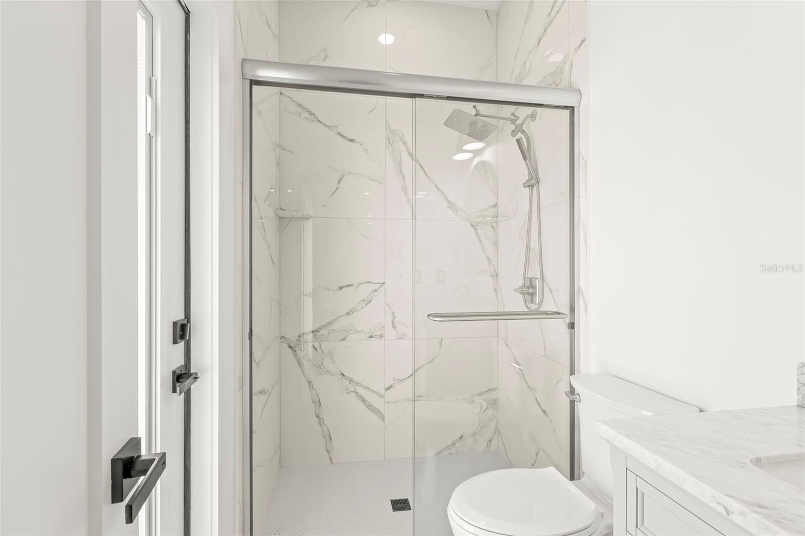 EDGE WATER RESERVE - Residential