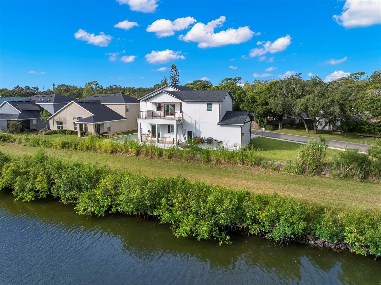 EDGE WATER RESERVE - Residential