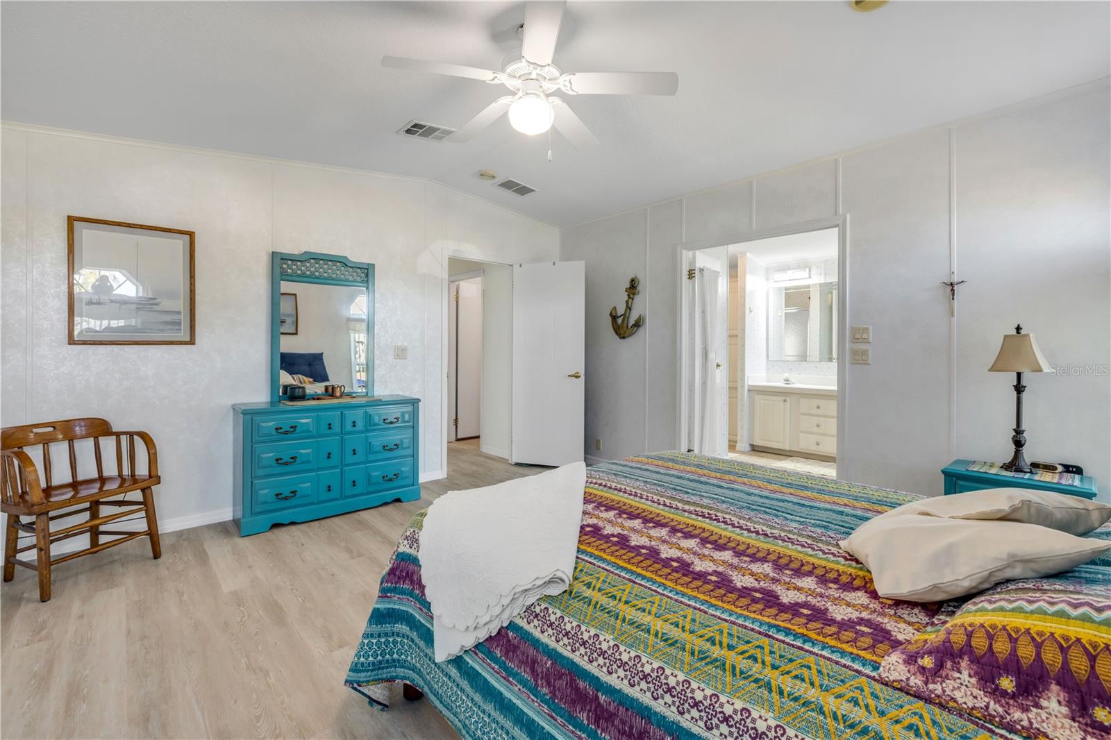 GOLDEN BAY COLONY PH 01 - Residential